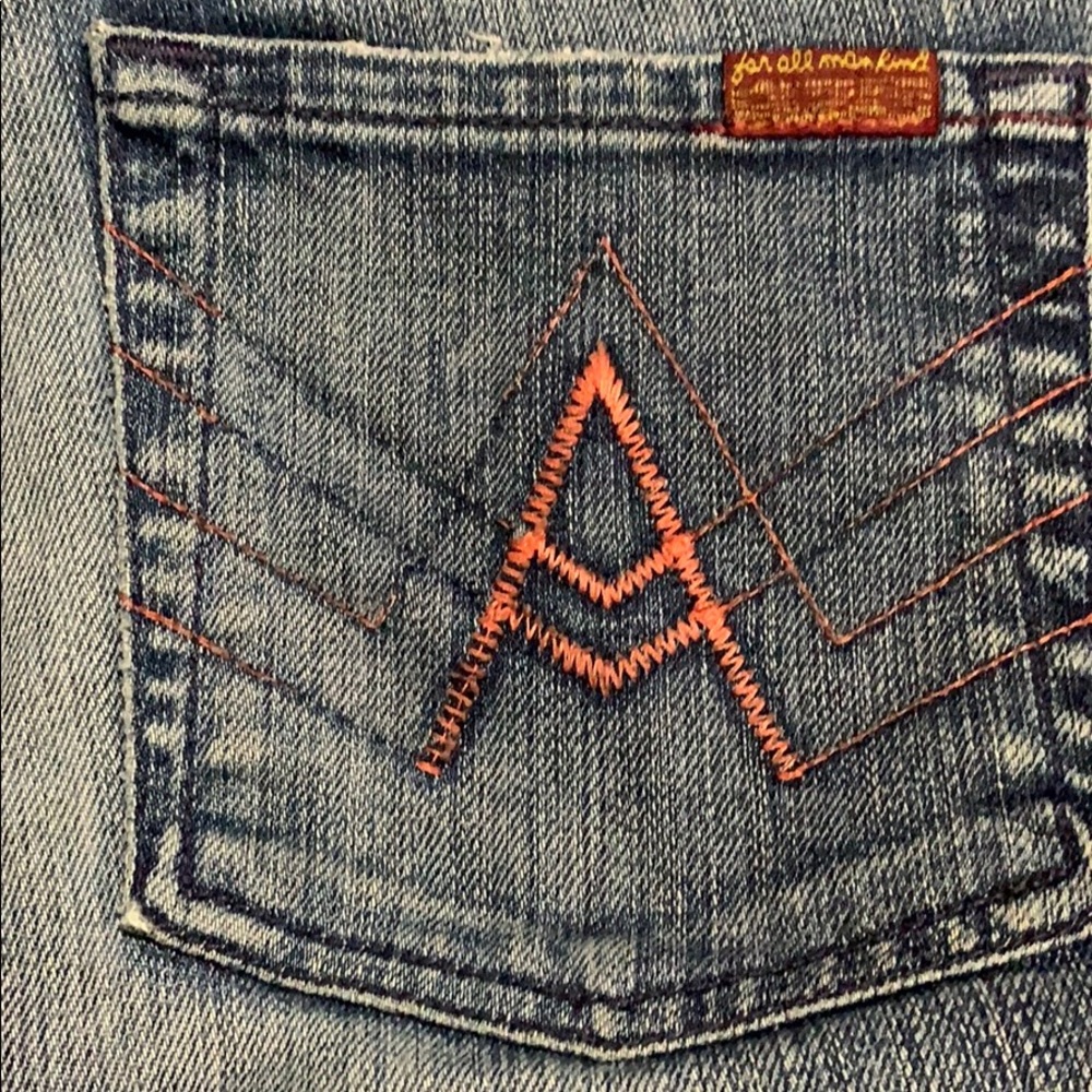 Rare Seven 7 for all Mankind Size 28 - inseam 33”